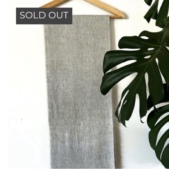 NEW- Sarah Baeumler - Alpaca Scarf (as seen on Sarah Baeumler) - Picture 8 of 8